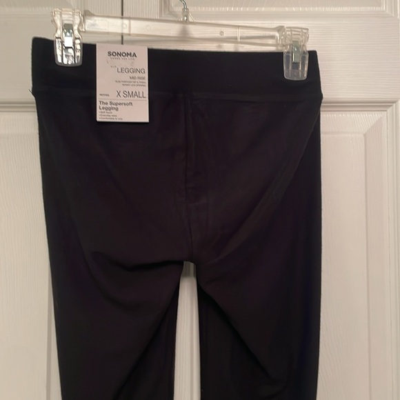 NWT $26 SONOMA Black Supersoft Leggings Mid Rise XS Petite - Picture 3 of 12